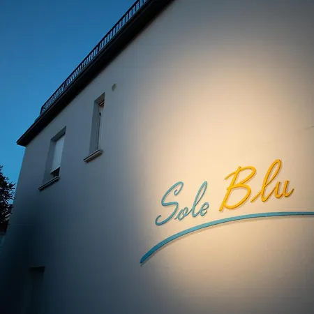 Sole Blu Паденге-суль-Гарда
